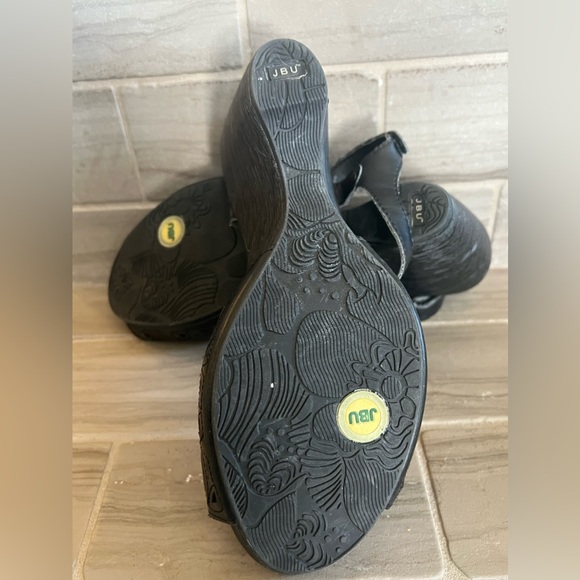Jambu Black Gray ‘Daisy’ Memory Foam Sandals Strappy Wedge Womens Size 7 - Picture 5 of 5